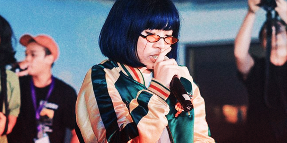 Ini Alasan Kenapa RAMENGVRL Suka Pake Kacamata Kalo Manggung